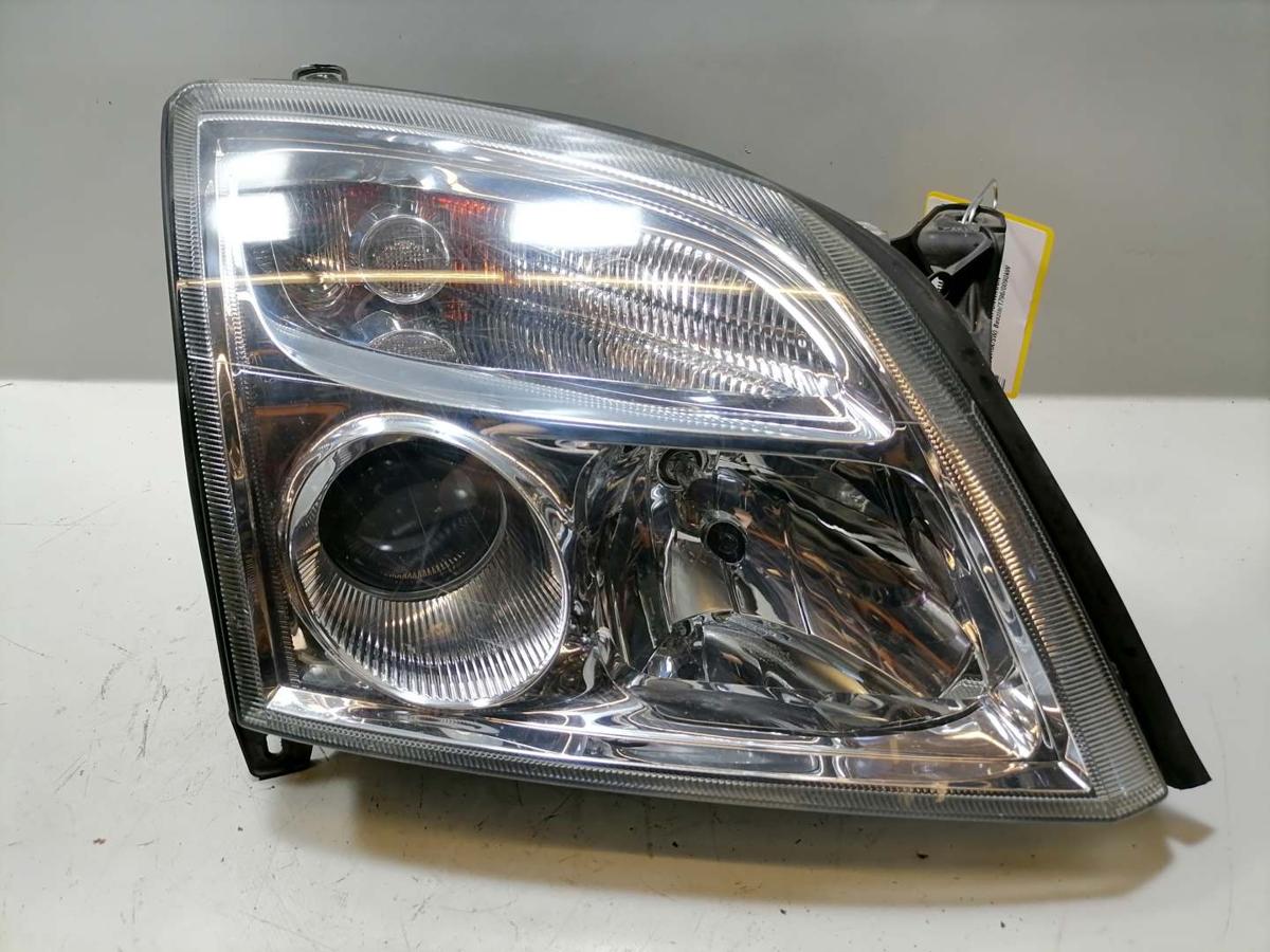Opel Vectra C Bj.2004 original Scheinwerfer vorn rechts Halogen